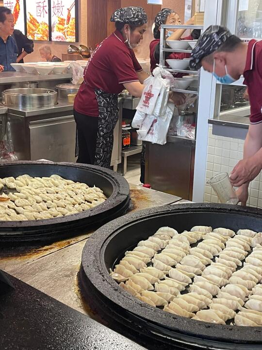 杭州煎饺🥟天花板小店实测！后劲好大…