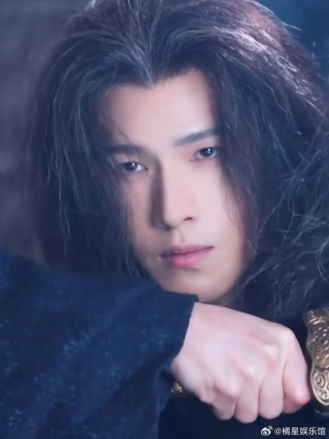 粉丝们说，这是古偶的神，大家觉得呢 