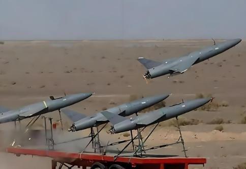 离谱！伊朗2000枚导弹，竟超西方口中中国中远程导弹总量？一个令人深思的对比被曝