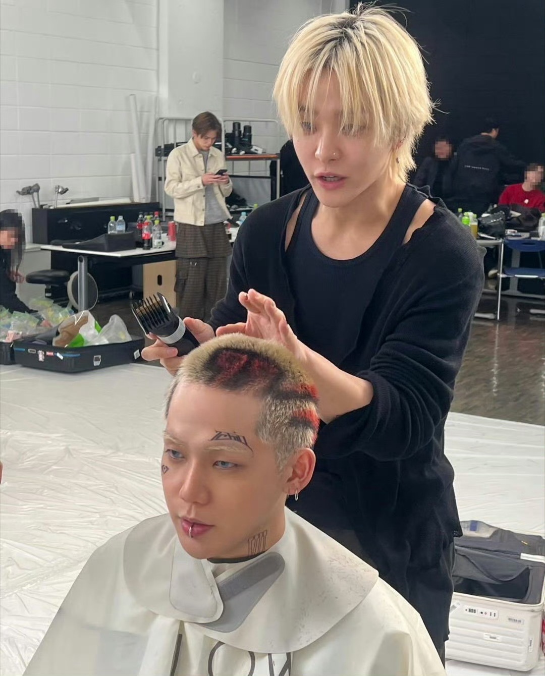 不是 也没人跟我说 我产是剃过头的关系啊 合着我的浇水计划失败你俩都有原因是吧 