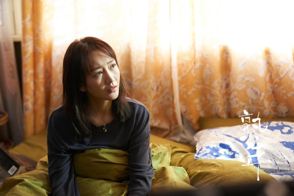 《熟年》已经更新到第21集，
热门电视剧《熟年》的最新剧情，让观众们热议不停！在