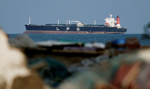 美媒：若中国学伊朗用这招，“封堵”模式让西方无计可施

伊朗在霍尔木兹海峡的"低