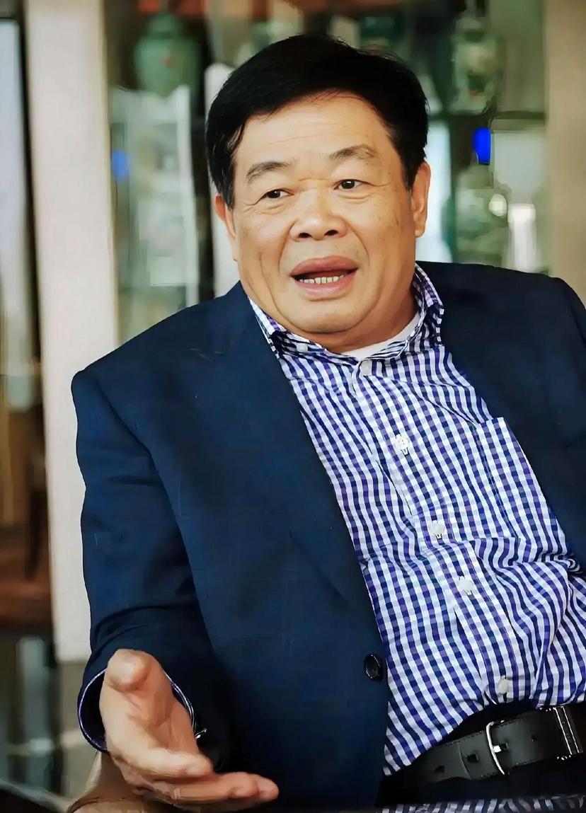 真正的顶级慈善从不是暴富后的慷慨施舍，而是守业安稳时不忘苍生的长久坚守。
 
曹