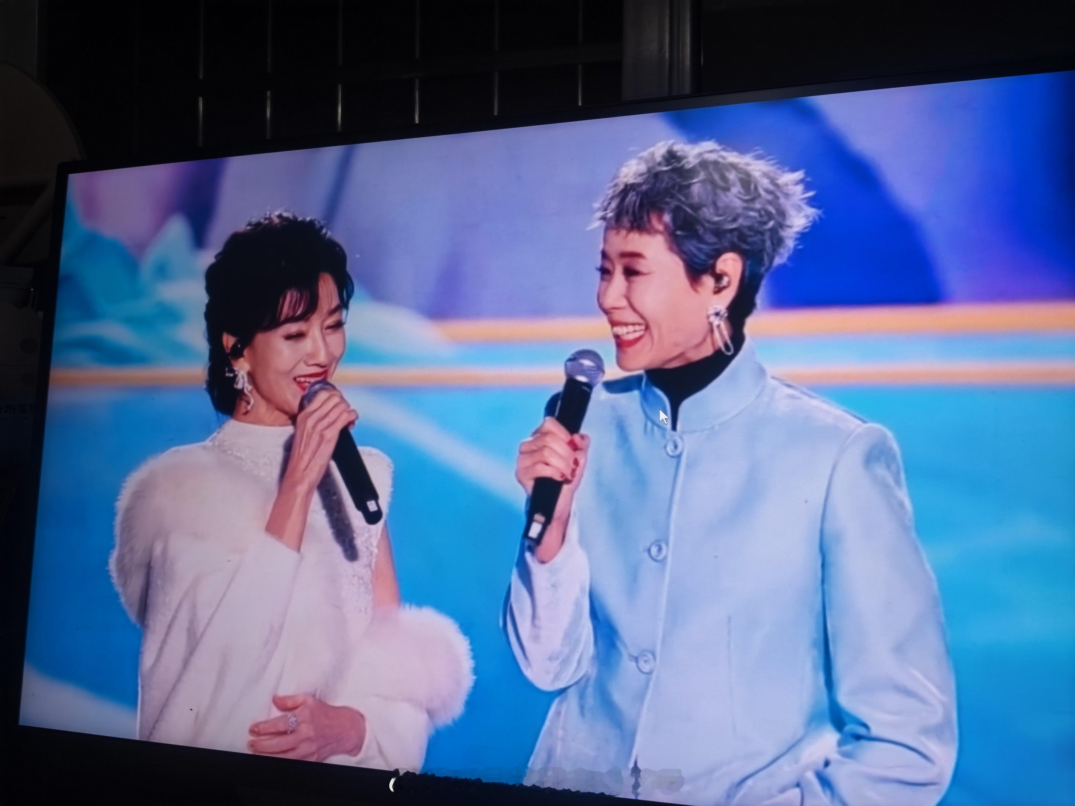 芝童道合 好的，镇江也有定机位大屏～