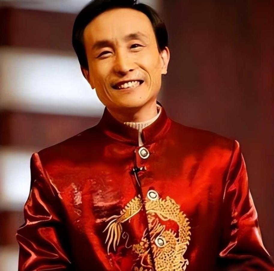 巩汉林：春晚舞台的褪色传奇，新人生路的谜底藏在哪？十五年空白后的真相让人意外
