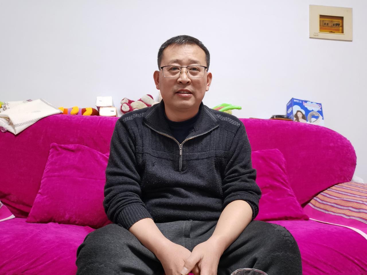 明天年三十，忙一天了，就着辽宁春晚，喝二两，虽然孩子批准了，也不能多喝，就一壶。