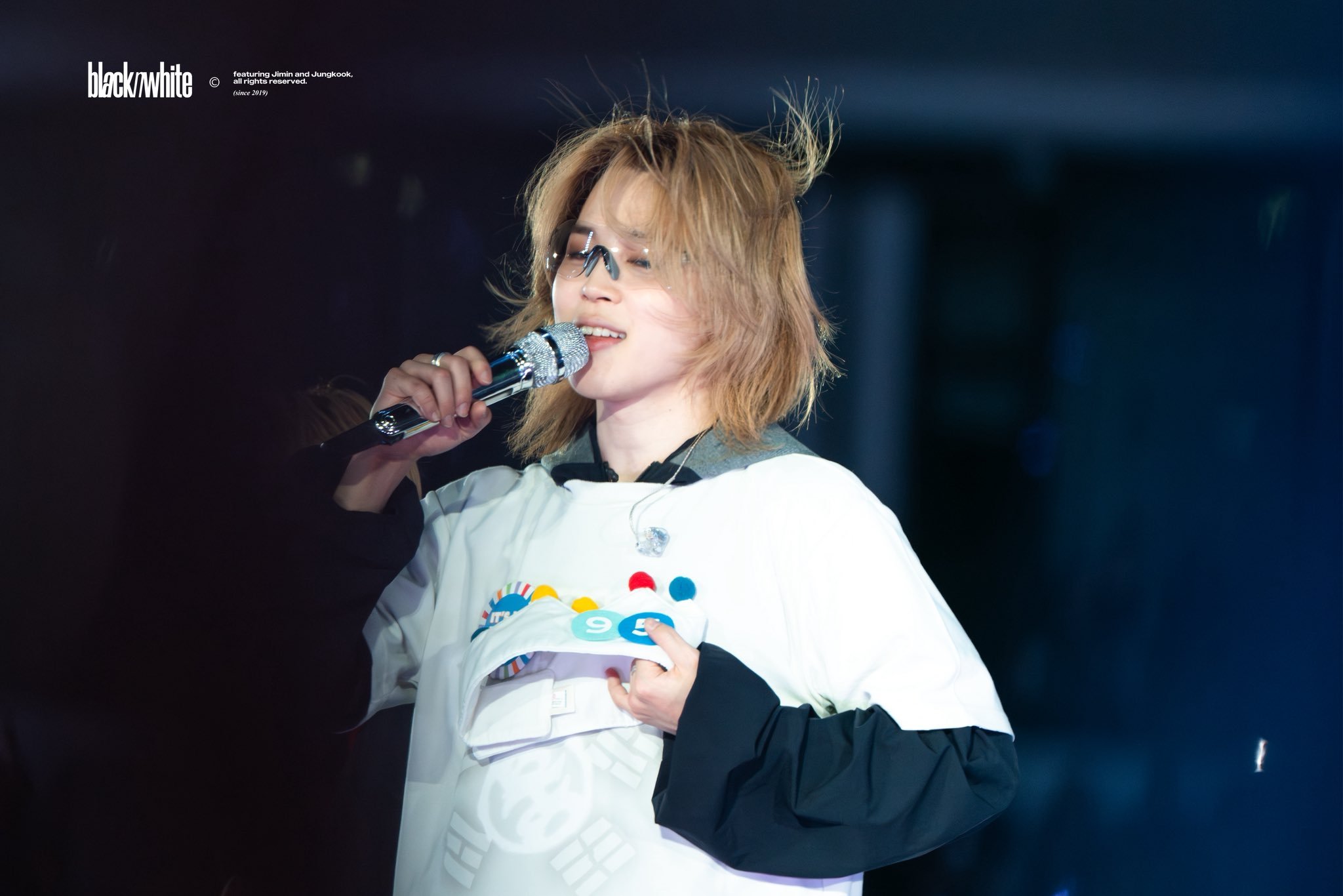 Cr to blacknwhite_km朴智旻 [给你小心心]朴智旻1013生日