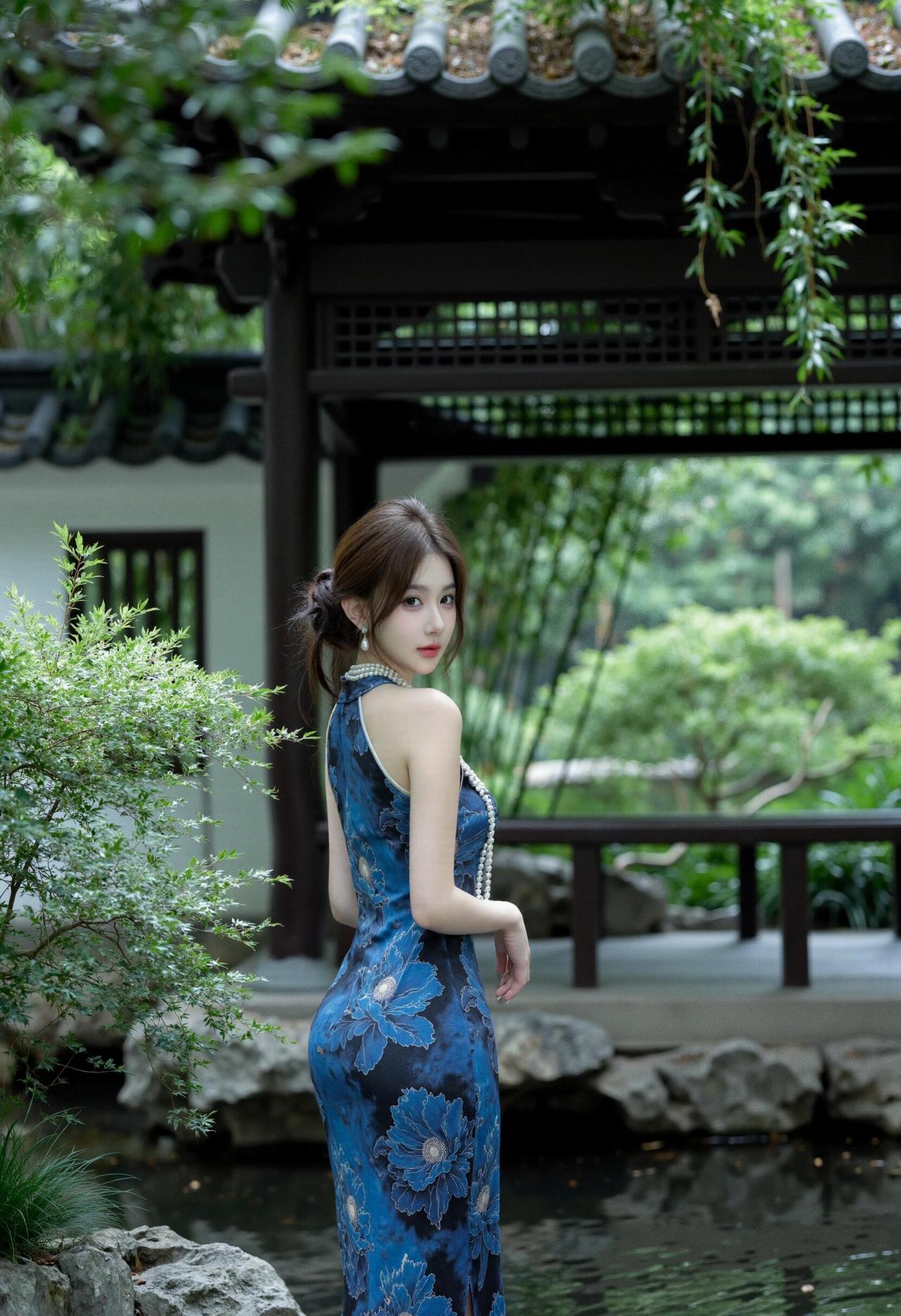 今天星礼拜一分享美女穿搭服饰