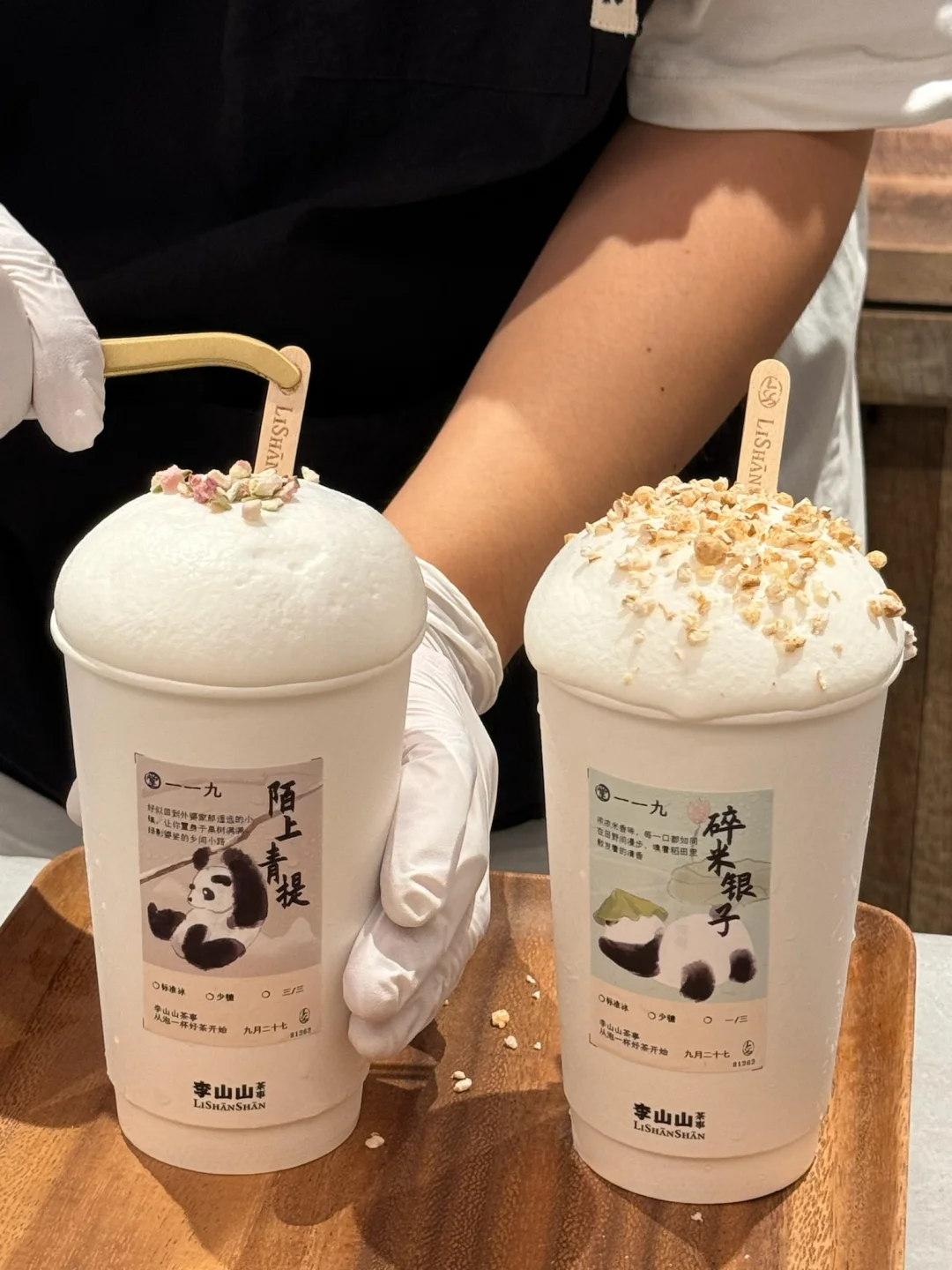 杭州终于也有了！！就在西湖边快去喝！！！