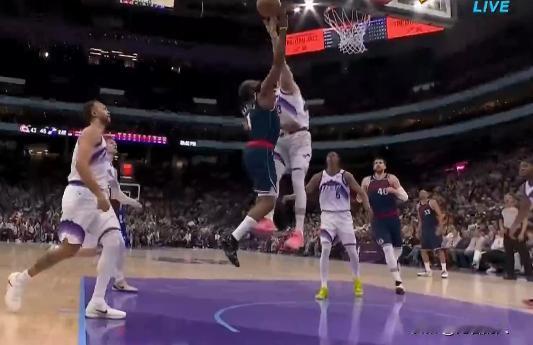 哈登又被大帽了，马尔卡宁追帽哈登不讲理




哈登带队继续挑战年轻的爵士，哈登