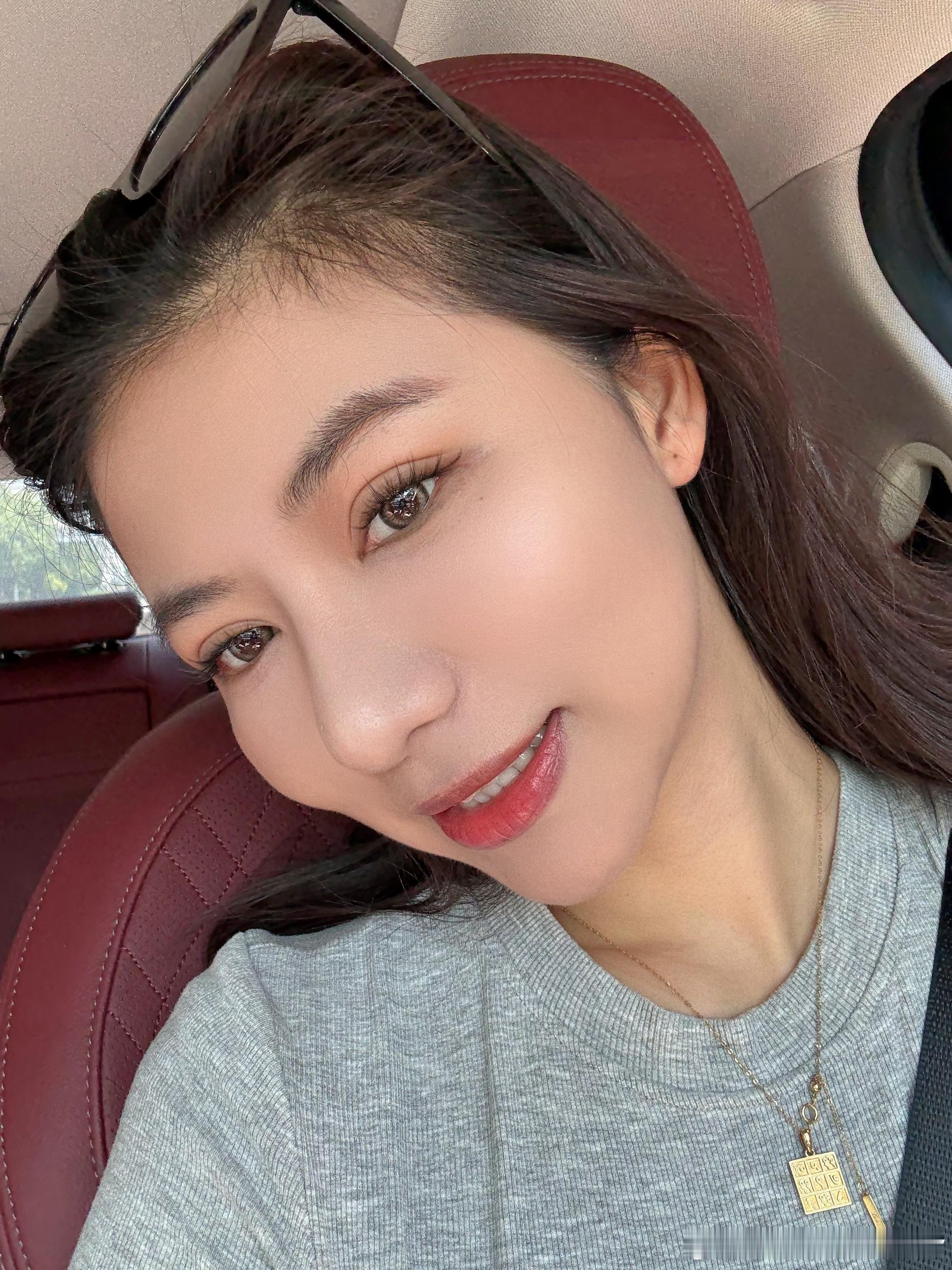 喜欢有阳光的日子☀️ ​​​