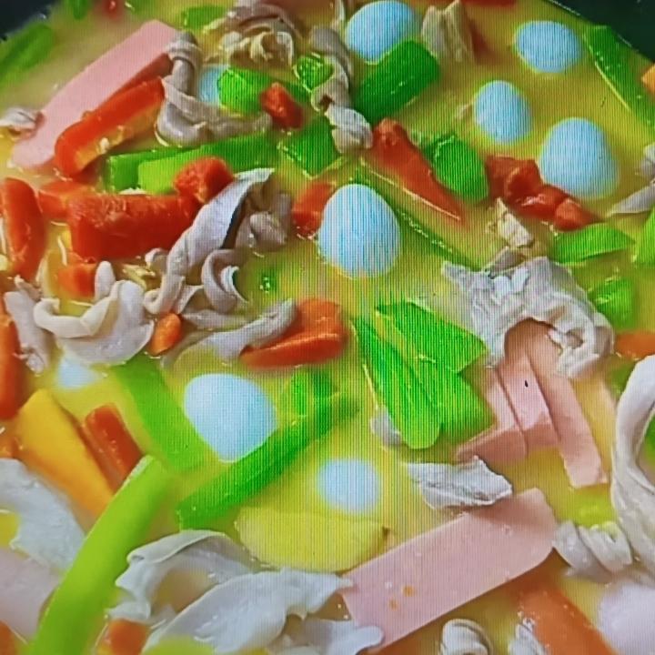 家人们，一定要去试试这个美食，真的好吃到破防！就说我前几天吃的那家螺蛳粉，那味道