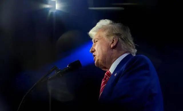 特朗普一句：“台湾问题怎么解决，取决于中国自己。”让很多国人激动了：这是不管中国