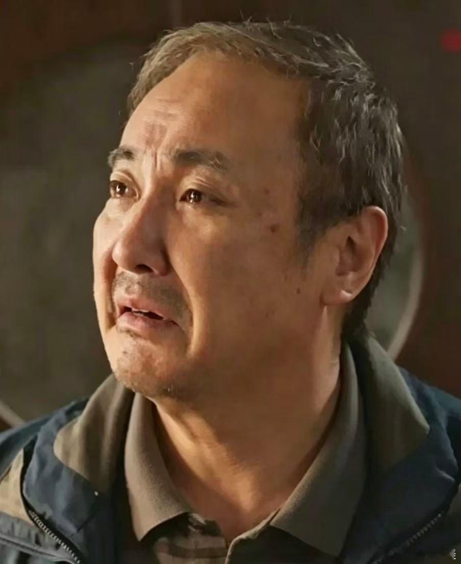 网友脑洞大开，截取两部电影里的画面，拼出沈腾马丽专属老年情头。二人默契相伴多年，