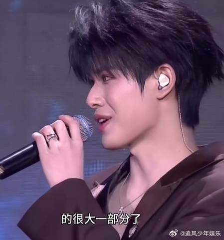 张极说希望大家能一直喜欢我 小孩真的好直白好真诚，把心里话全说出来了，写真叫到时