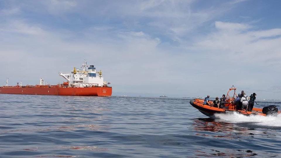 俄罗斯"影子船队"油轮越来越多地选择靠近德国的航线。根据绿色和平组织的说法，自3