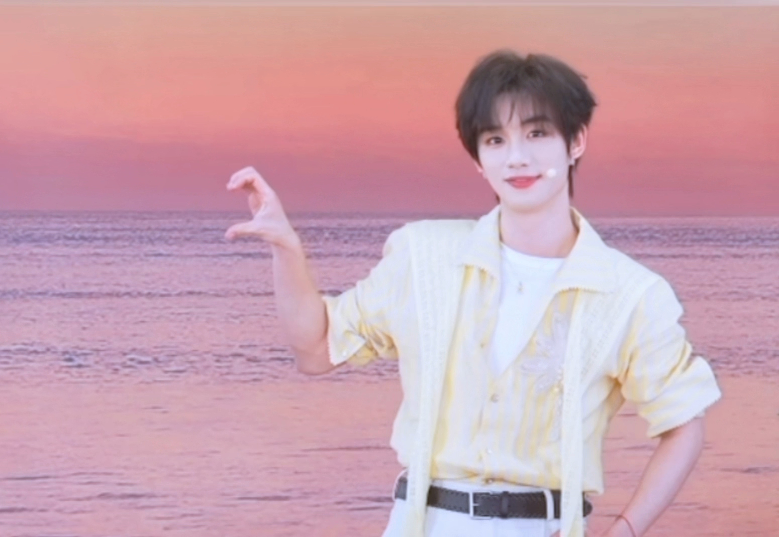 你在左边 我紧靠右💖💓🧸时代少年团直播 ​​​