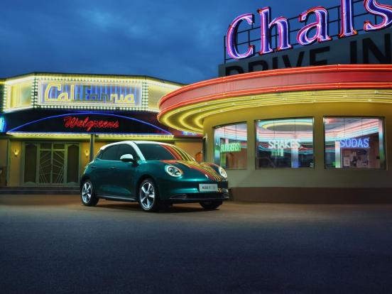 今年好闺蜜一直嚷嚷着要买车，眼看2021年都要过去了，咋还没动静呢？一打听才知道