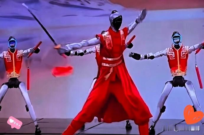 马年春晚最大赢家不是明星，竟是豆包！老公一句话点醒我，这波真不是简单的广告植入。