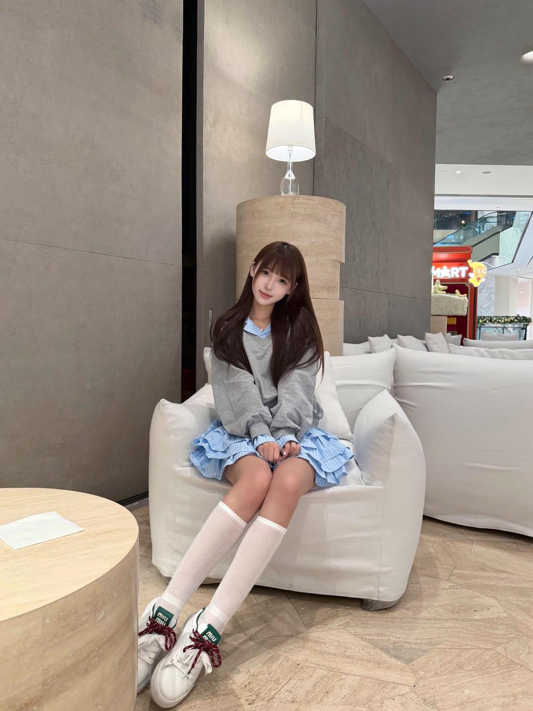 分享美女穿搭服饰