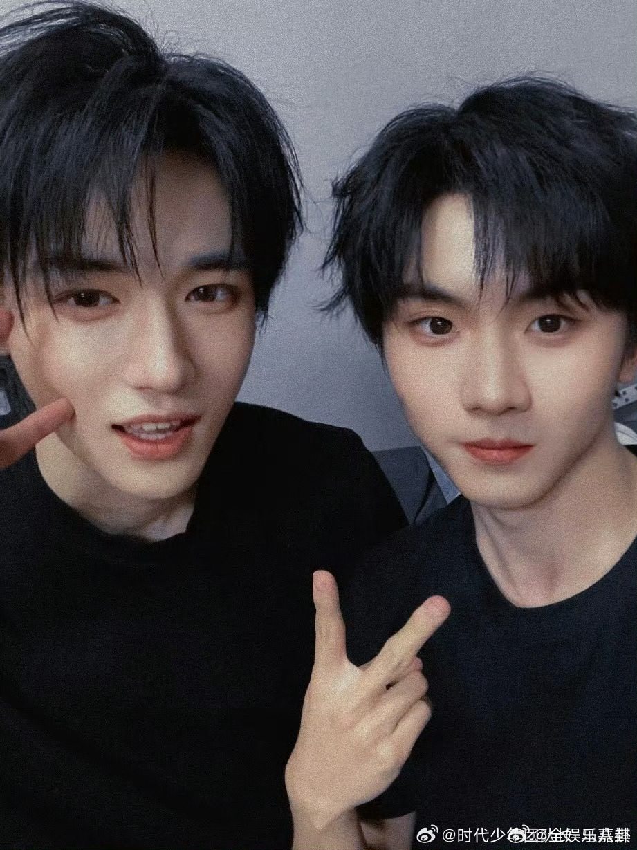 马嘉祺希望宋亚轩的22岁惊喜和快乐马嘉祺晒合照为宋亚轩庆22岁生日 马嘉祺晒合照