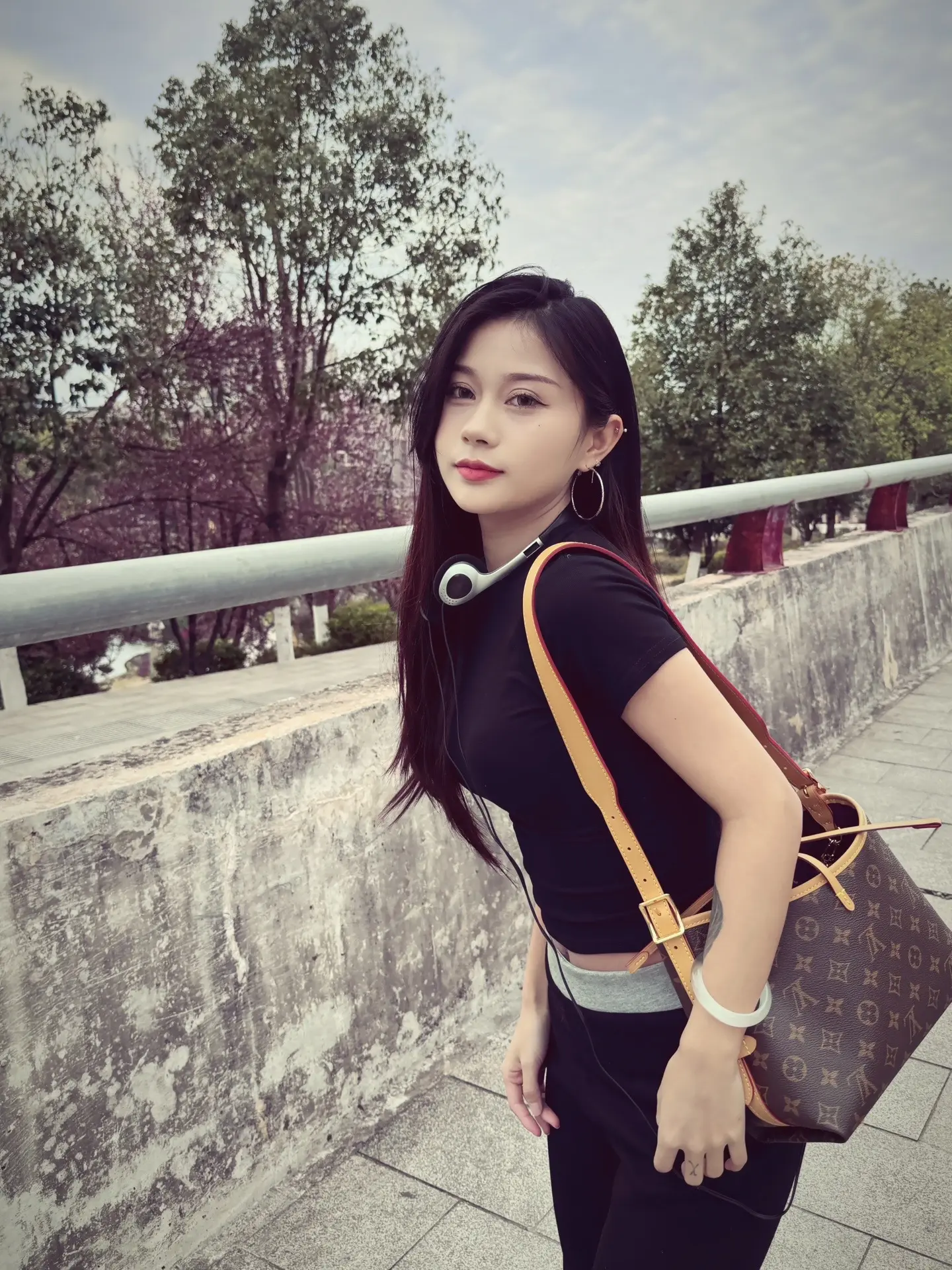 我不要南辕北辙，我要我们永远都可以再见一面