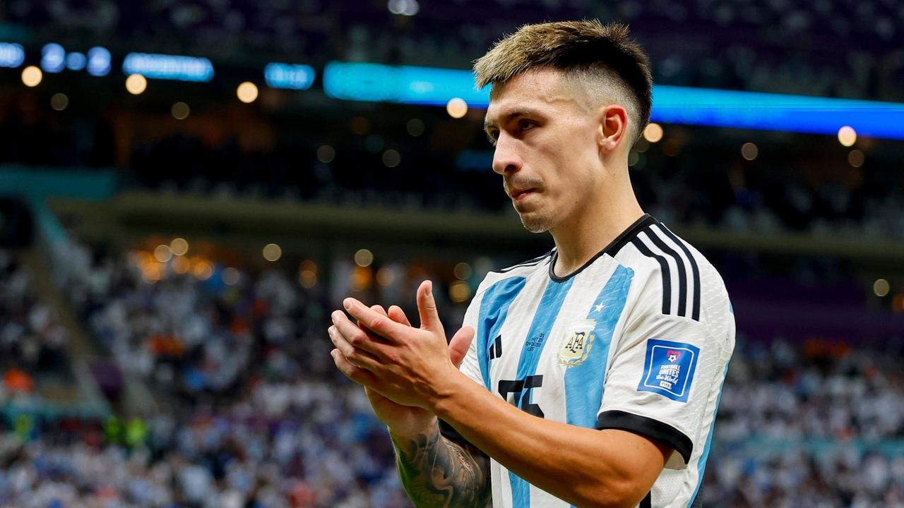 媒体报道，利桑德罗·马丁内斯在遭受严重膝伤后，正逐渐接近重返赛场。
尽管他尚未在