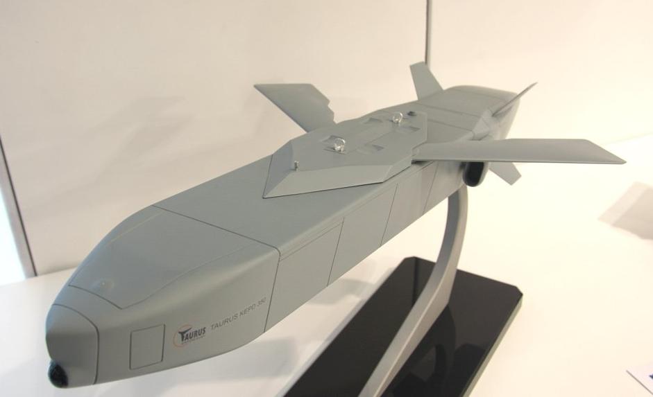 德国总理肖尔茨在接受ARD电视频道采访时再次表示，他不会“提供”金牛座导弹给基辅