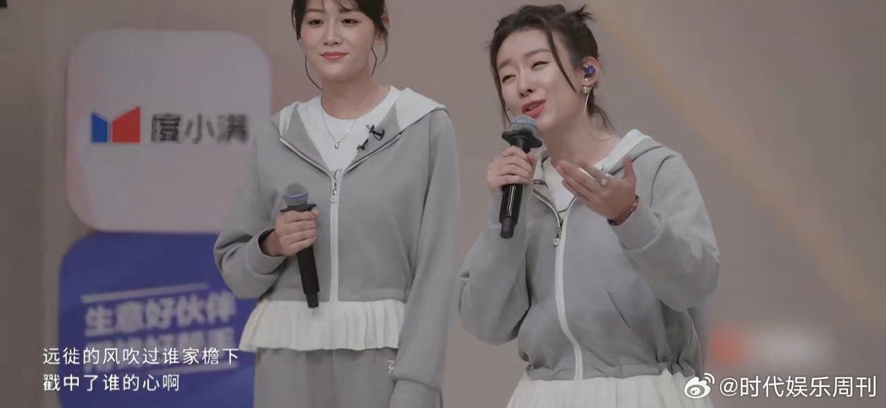 移动的“提词器”实锤！侯宇为了小考也是拼了，这种认真的劲儿很拉好感。侯宇小考写了