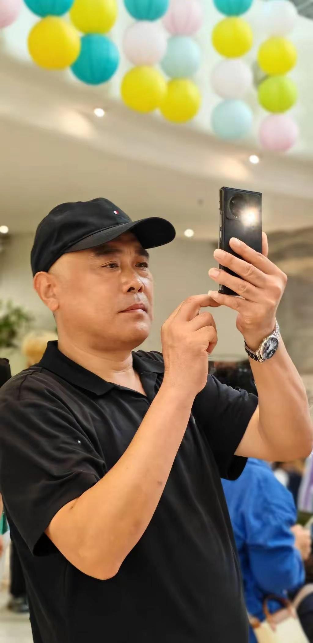 男人不用太帅像爷们就行 ！