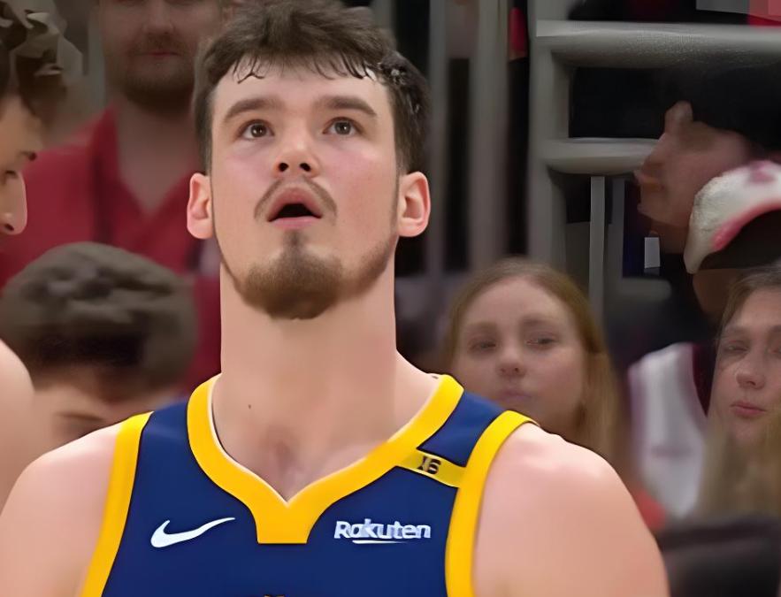 彻底完了，勇士又伤一个，别打了，赶紧看看风水吧
今天勇士客场打掘金
比赛的第二节