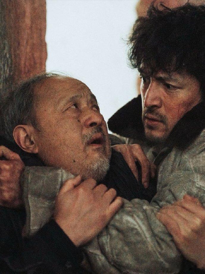 我承认在看这部电影的时候真的哭到停不下来