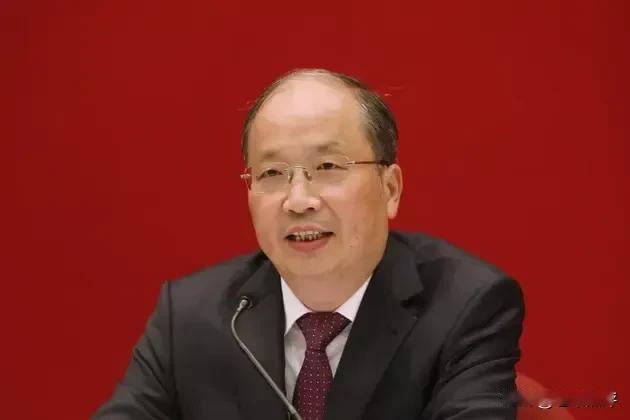 易会满被免去证监会主席职务，曾说会给全国股民一个交代！