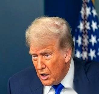 我勒个去，刚看到消息，说特朗普要来？
然后外交部回应了，就那几个字，特官方，特冷
