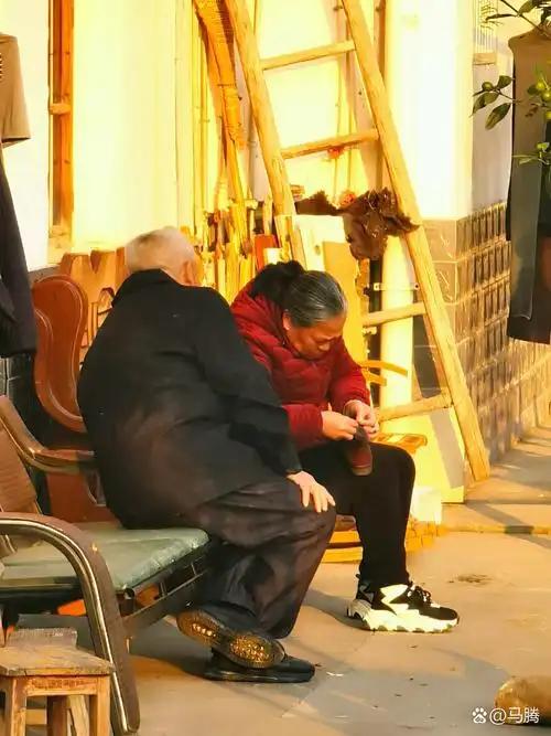 60岁，给中老年人忠告，同居没有生理需要，就不要搭伙。

人一过六十，日子就该学