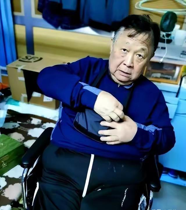 一位老演员说：“男人最傻的一件事，就是去贪图一个女人的肉体。女人的肉体对你没什么