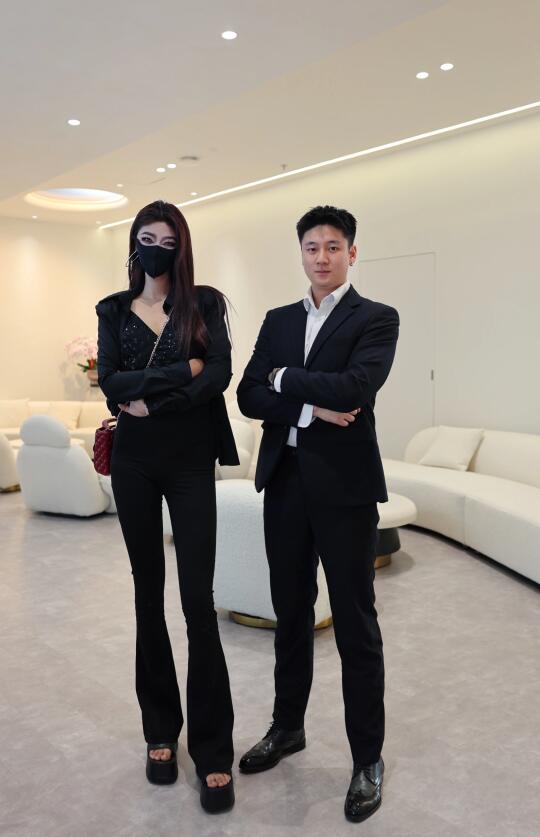 来朋友新开的医院打卡啦