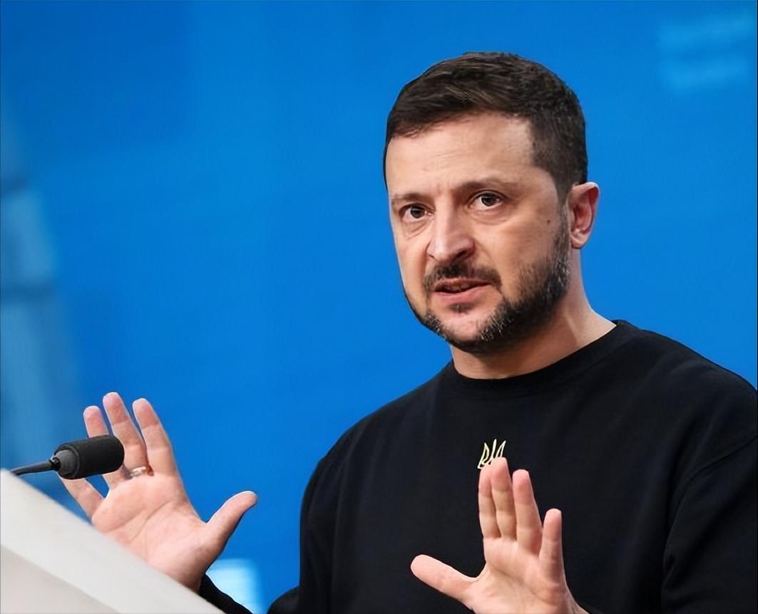 泽连斯基主动向外界披露，特朗普希望在夏季前结束俄乌冲突。
 
乌克兰总统泽连斯基