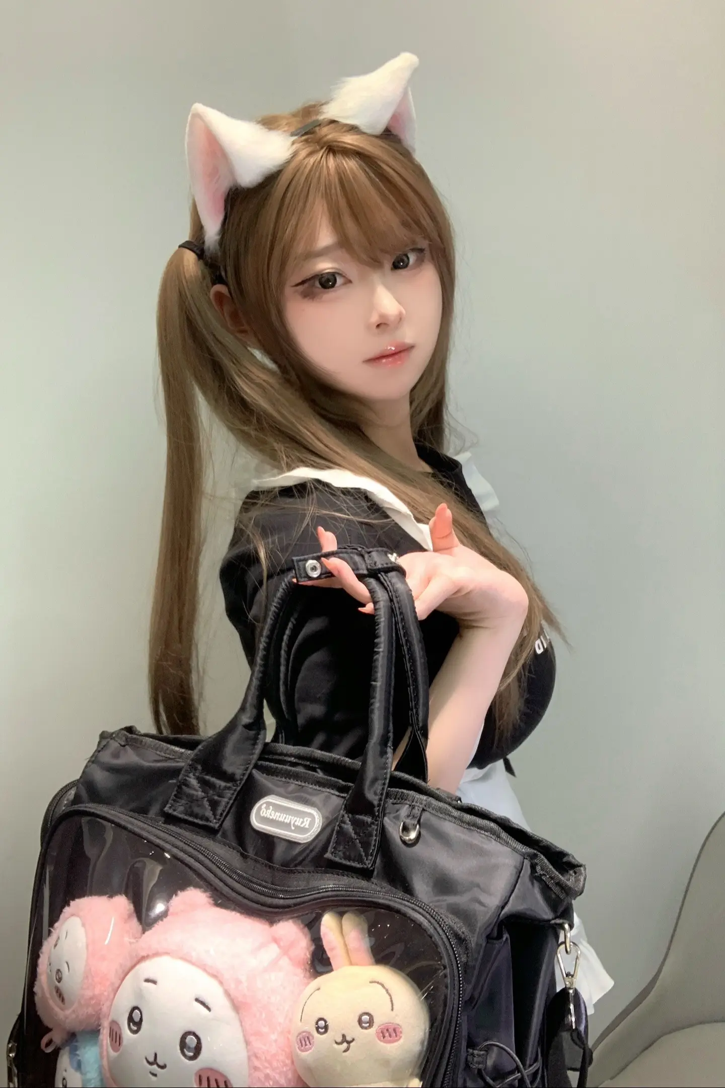 ^ω^