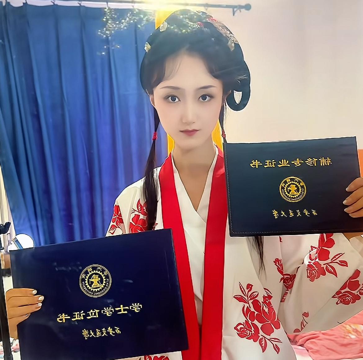 28岁“清华林黛玉”徐博亚撤销婚姻失败
状告北京三甲医院胜诉，前夫索要近70万费