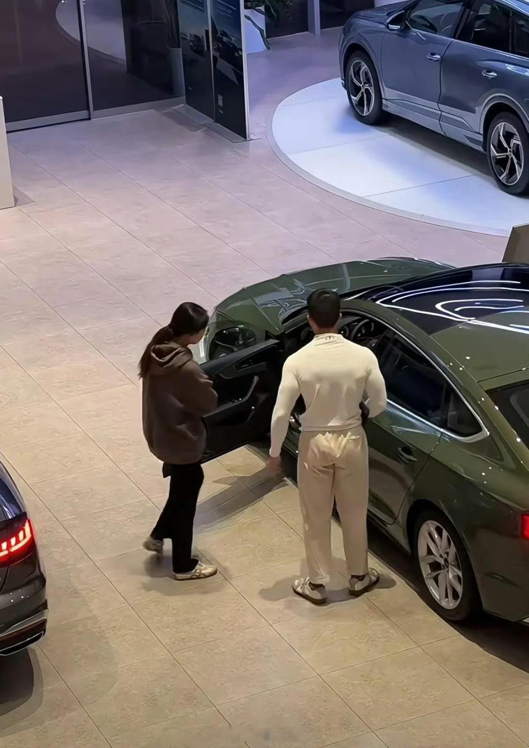 不愧是销冠，这服务到位了 