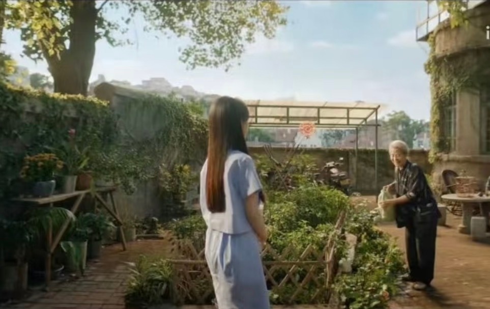 感觉天才女友是想拍成振华三部曲那种感觉但是人设好无聊剧情有点尴尬 字幕也有问题 