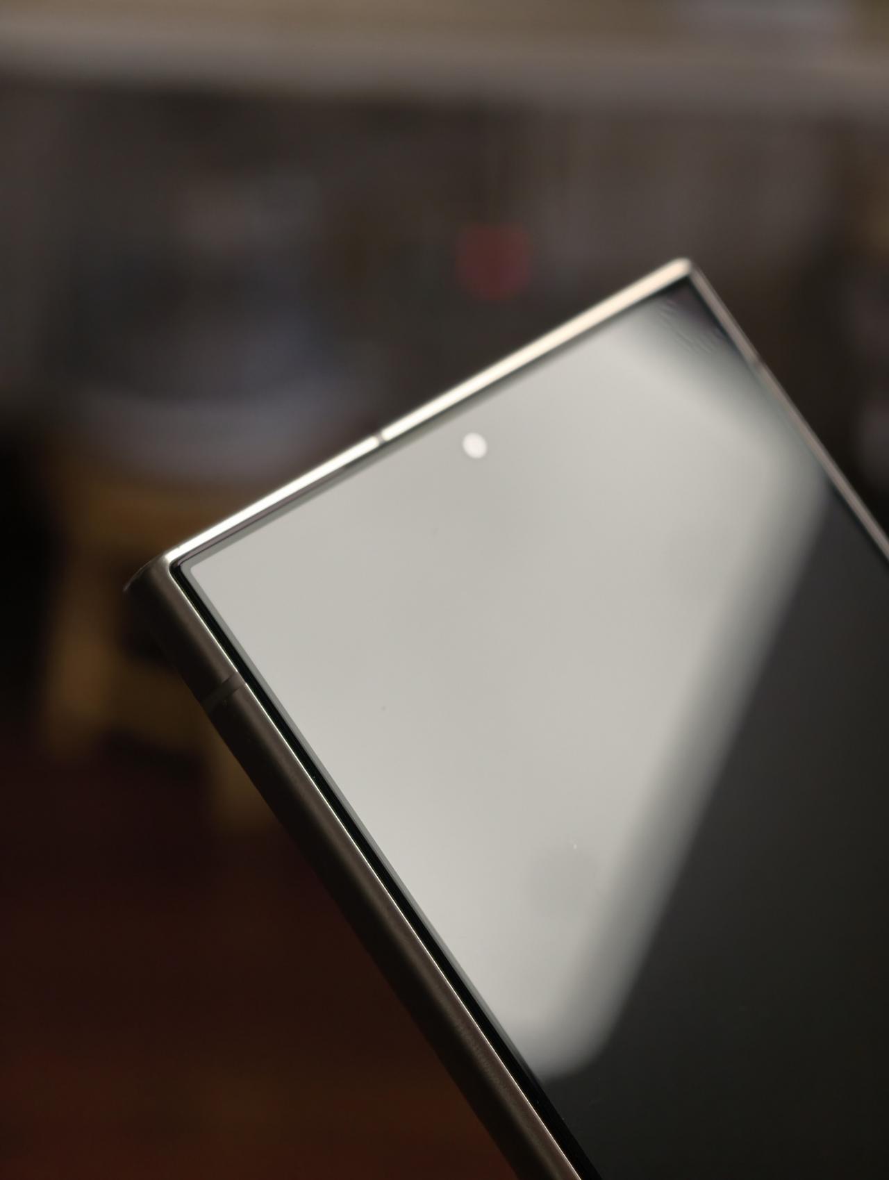 非常满意的AR钢化膜
三星s24ultra没碰到更令人满意的钢化膜了
1:1覆盖