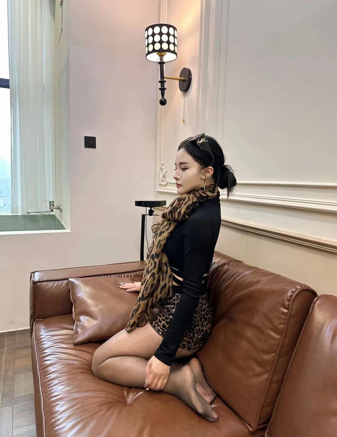 欣赏人间尤物的穿搭是怎样一种体验气质穿搭 性感穿搭风格 妩媚风穿搭