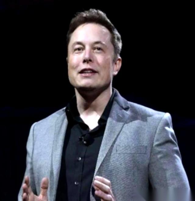 身价4000亿的马斯克，最近把镜头直接怼到了日本脸上。
他撂下一句狠话：你们再不