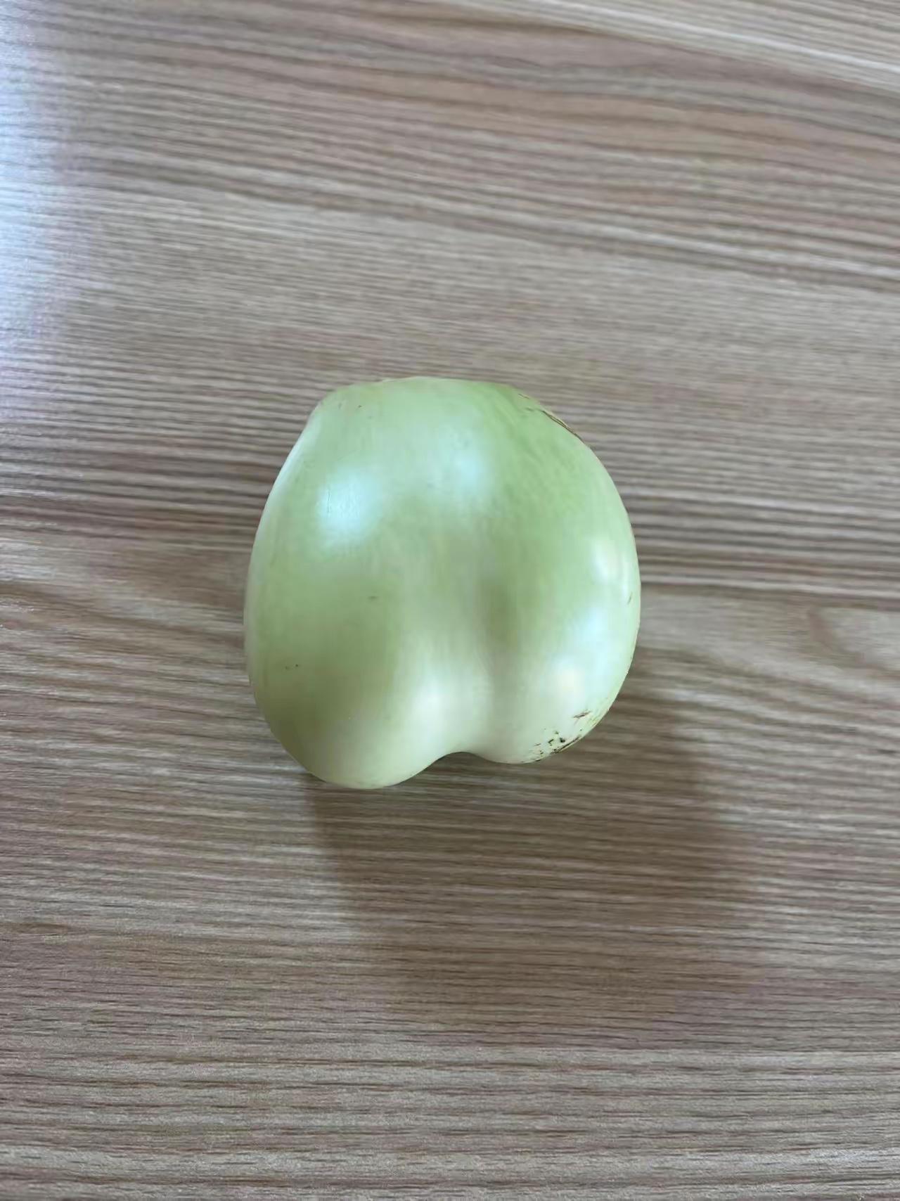 这是什么水果还是蔬菜呢？有没有认识的呢？

看外表没认出来，看最后一张里面的籽，
