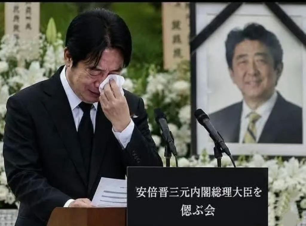 赖清德的行径令人反感。今年是安倍遇刺四周年，他全程使用日语进行悼念，神情动容，看