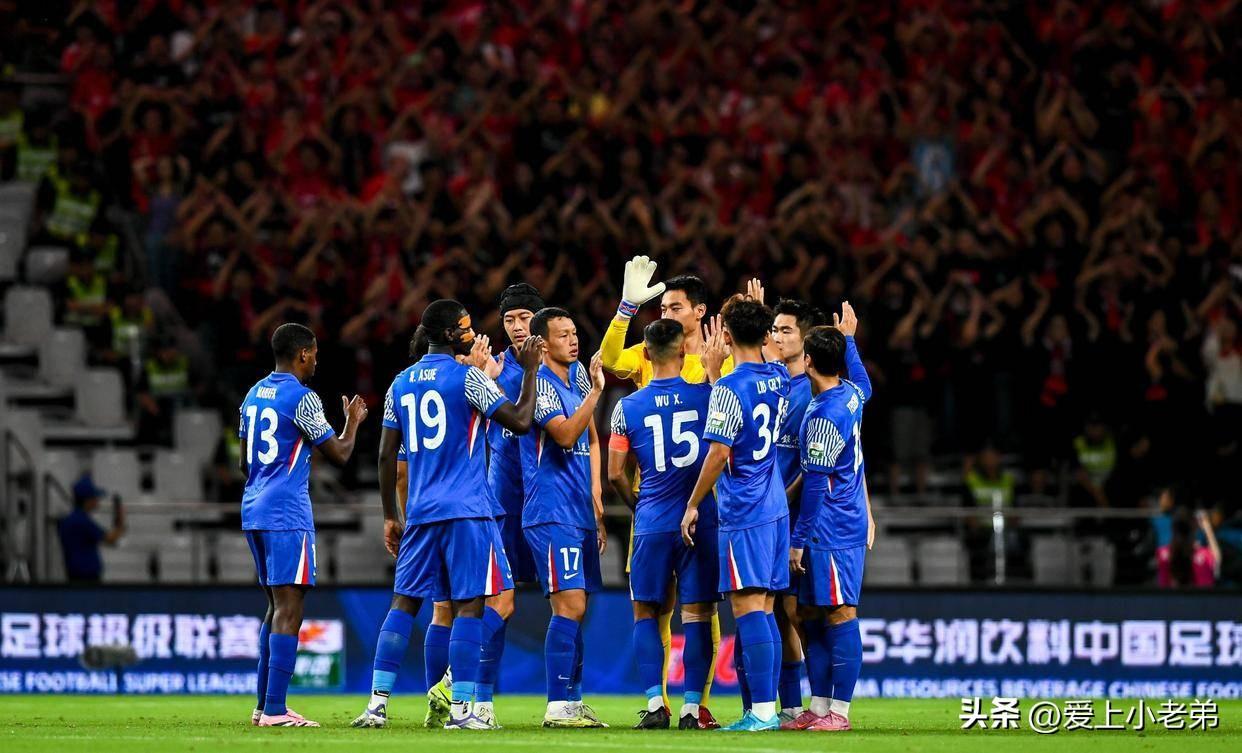 申花开局-10分，确实措手不及，但还不至于称其晴天霹雳
休赛季，申花引进盖伊和拉