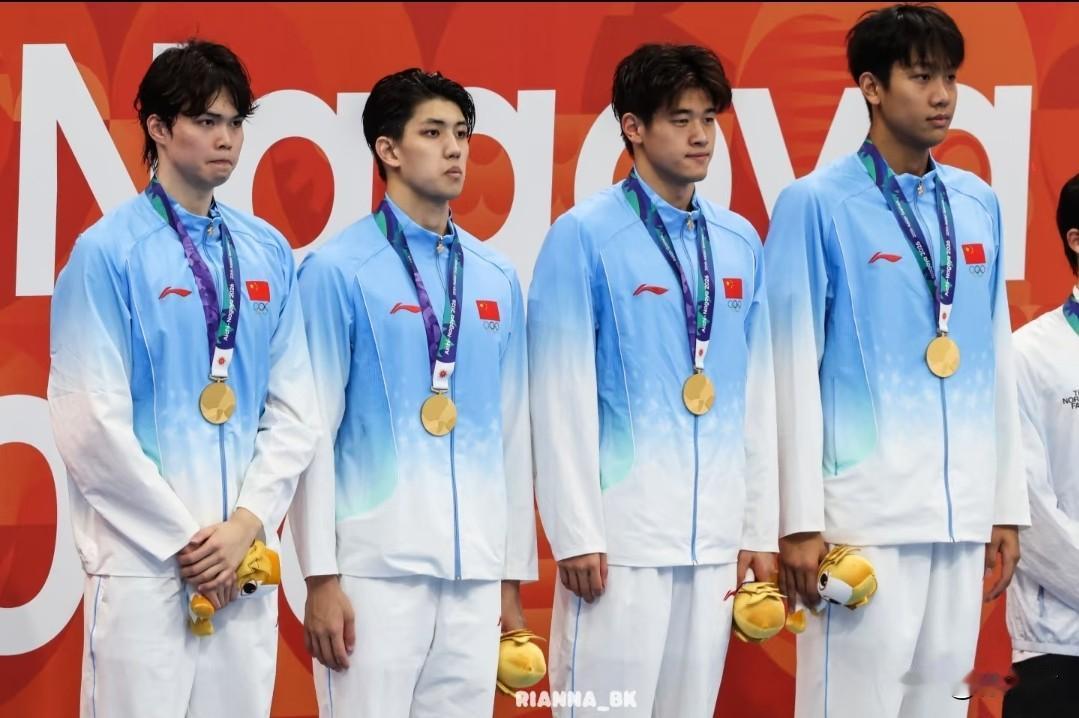 最后 50 米，反超东道主日本队，获得亚运 4x200 自接力金牌！
原以为这个
