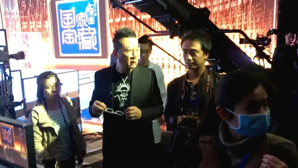 【摄影师谈中传砍掉摄影专业：AI大幅降低拍摄成本，行业受到冲击，对年轻人是机遇】